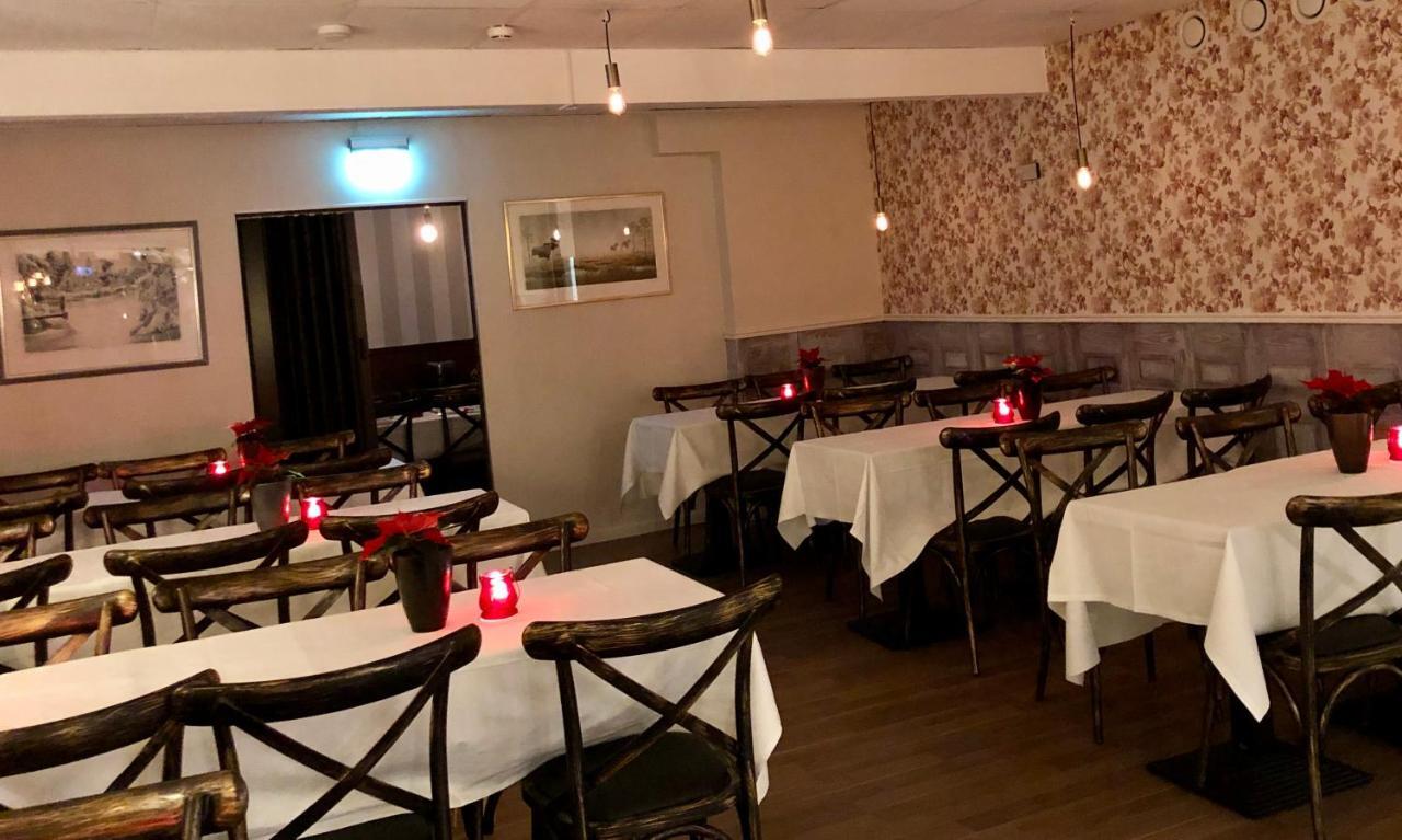 Baren I Ockelbo Hotel Bagian luar foto